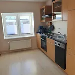 Neumuehler Hof- 