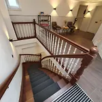 Neumuehler Hof- 