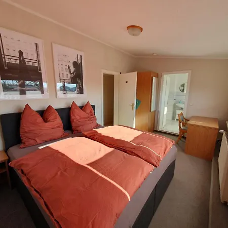Neumuhler Hof: Spacious Family With Multiple Bathrooms And Free Parking Apartment Schwerin (Mecklenburg-Vorpommern)
