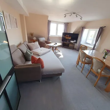 Apartment Neumuhler Hof: Spacious Family With Multiple Bathrooms And Free Parking *