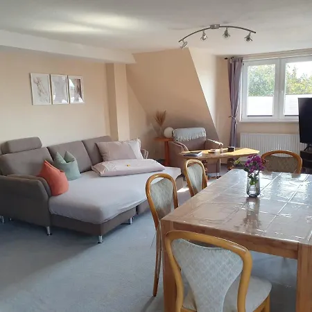 Apartment Neumuhler Hof: Spacious Family With Multiple Bathrooms And Free Parking *