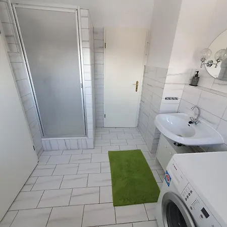 Apartment Neumuhler Hof: Spacious Family With Multiple Bathrooms And Free Parking