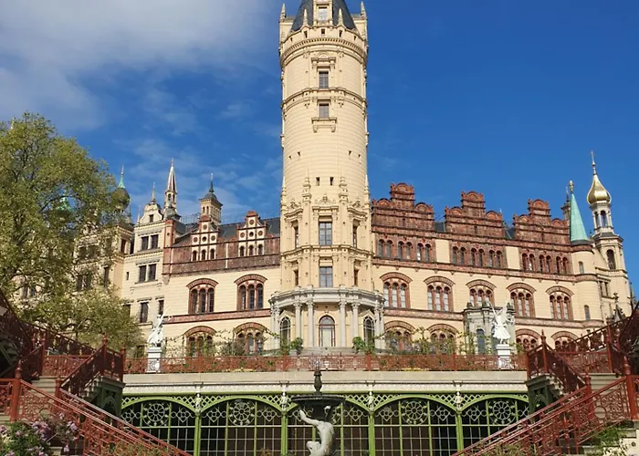 Neumuehler Hof- 